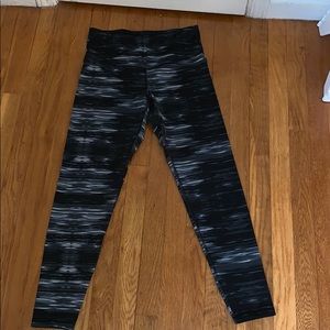 Black and white workout leggings